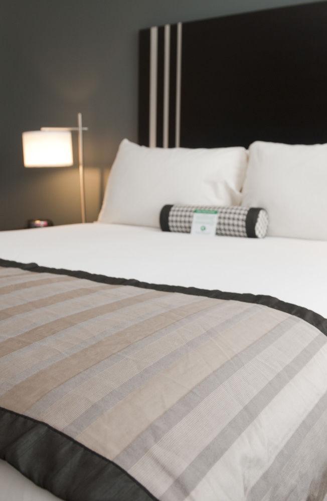 The View Hotel Fort Saint James Εξωτερικό φωτογραφία